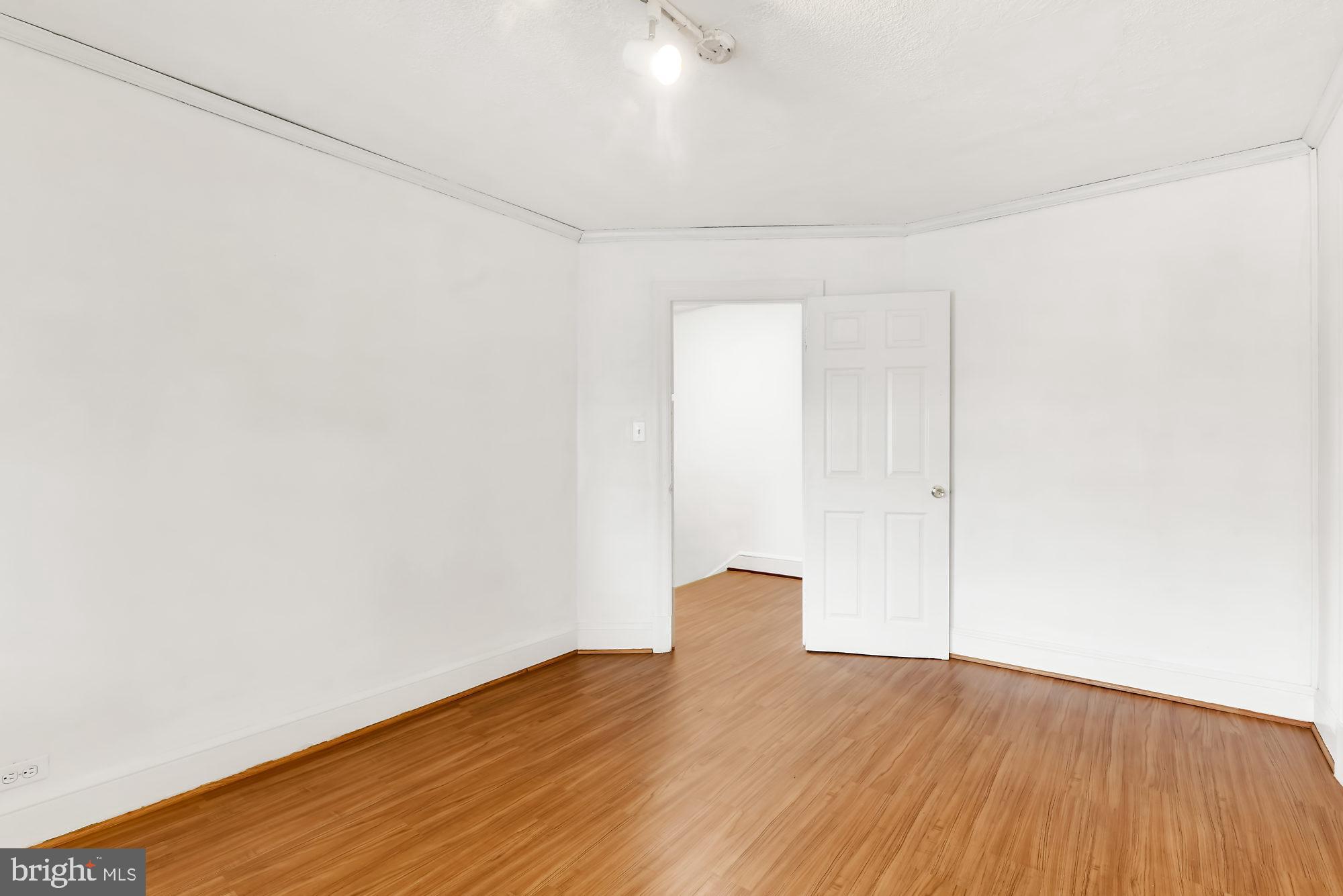 641 Plymouth Road Baltimore, MD 21229 - Photo 17 of 25
