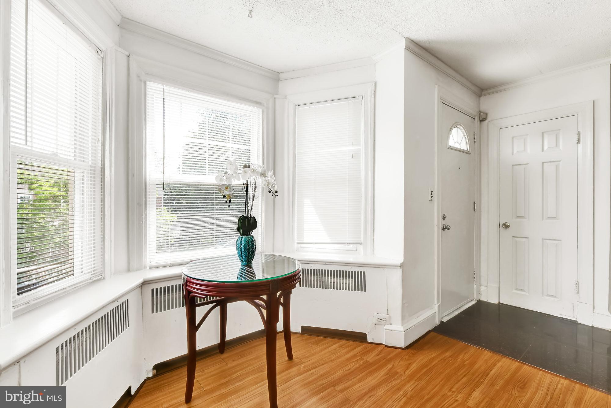 641 Plymouth Road Baltimore, MD 21229 - Photo 4 of 25