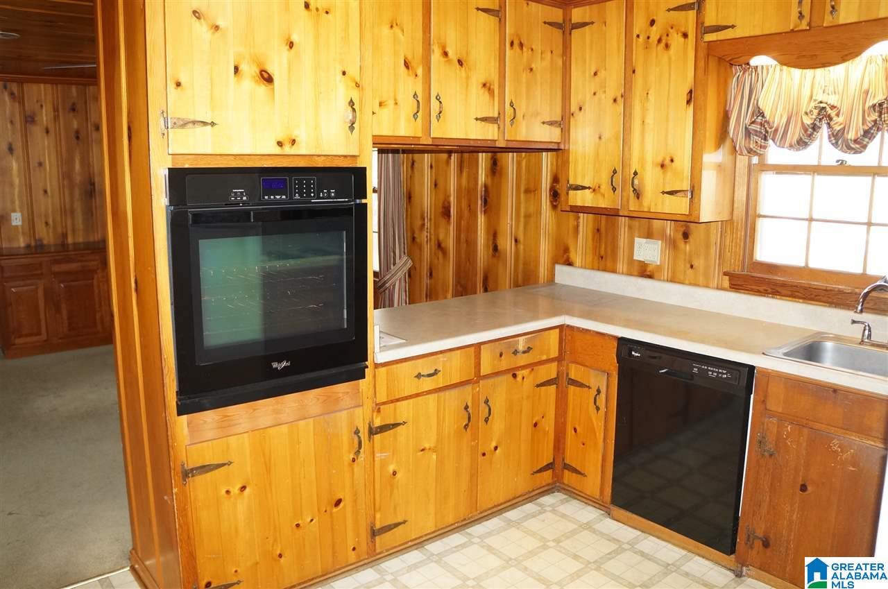 1408 Terrace Road Sylacauga, AL 35150 - Photo 3 of 34