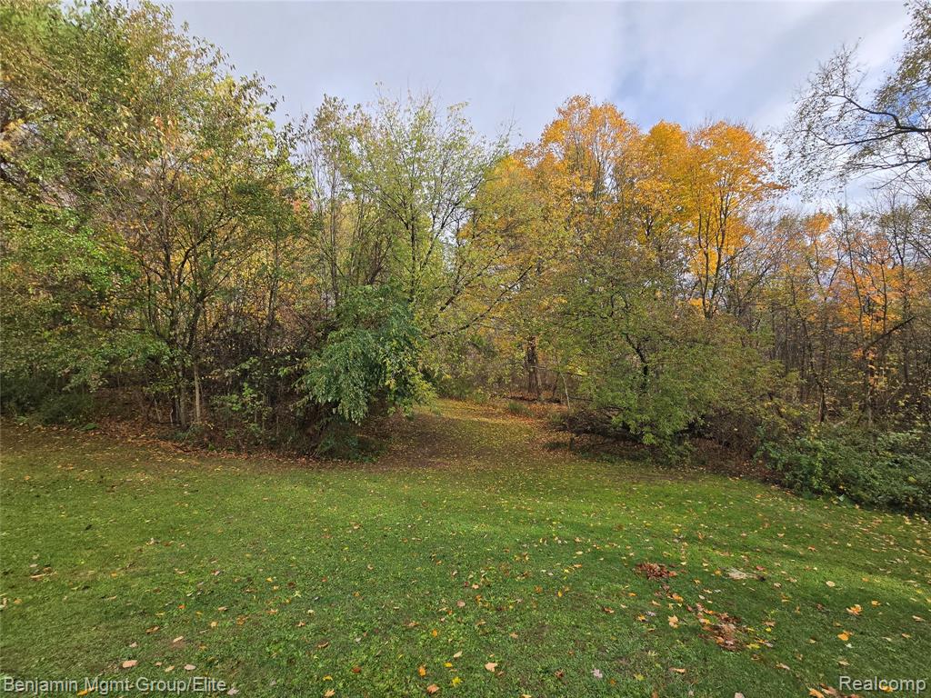 151 South Maple Leaf Road Lapeer, MI 48446 - Photo 17 of 18 Gallery Image 17
