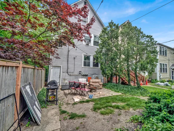 $975,000 | 2026 Maple Avenue, Evanston, IL 60201