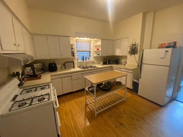$975,000 | 2026 Maple Avenue, Evanston, IL 60201