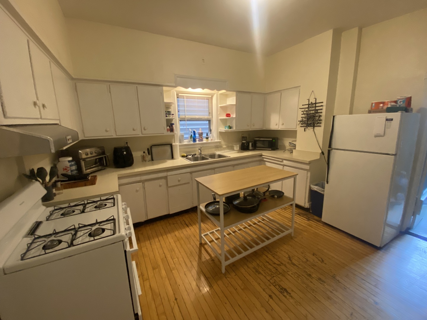 2026 Maple Avenue Evanston, IL 60201 - Photo 8 of 10
