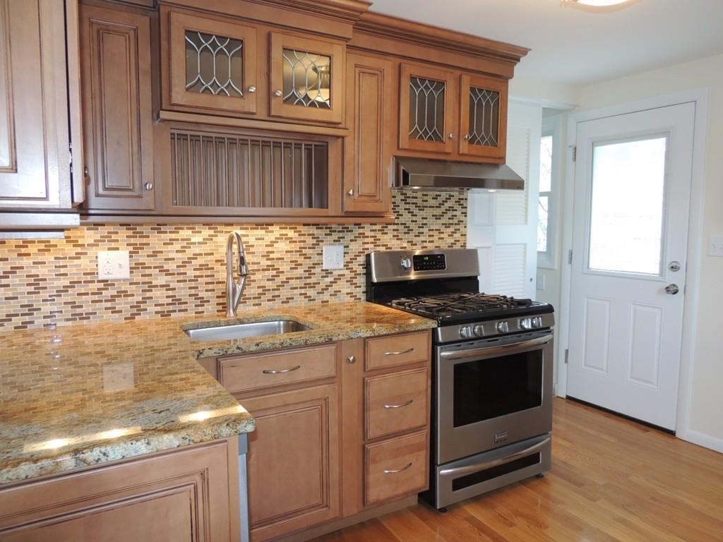 19 Josh Gray Road Rockland, MA 02370 - Photo 4 of 14 Gallery Image 4