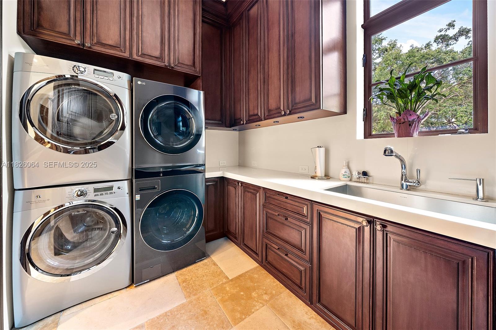 10101 Southwest 60th Court Pinecrest, FL 33156 - Photo 61 of 98