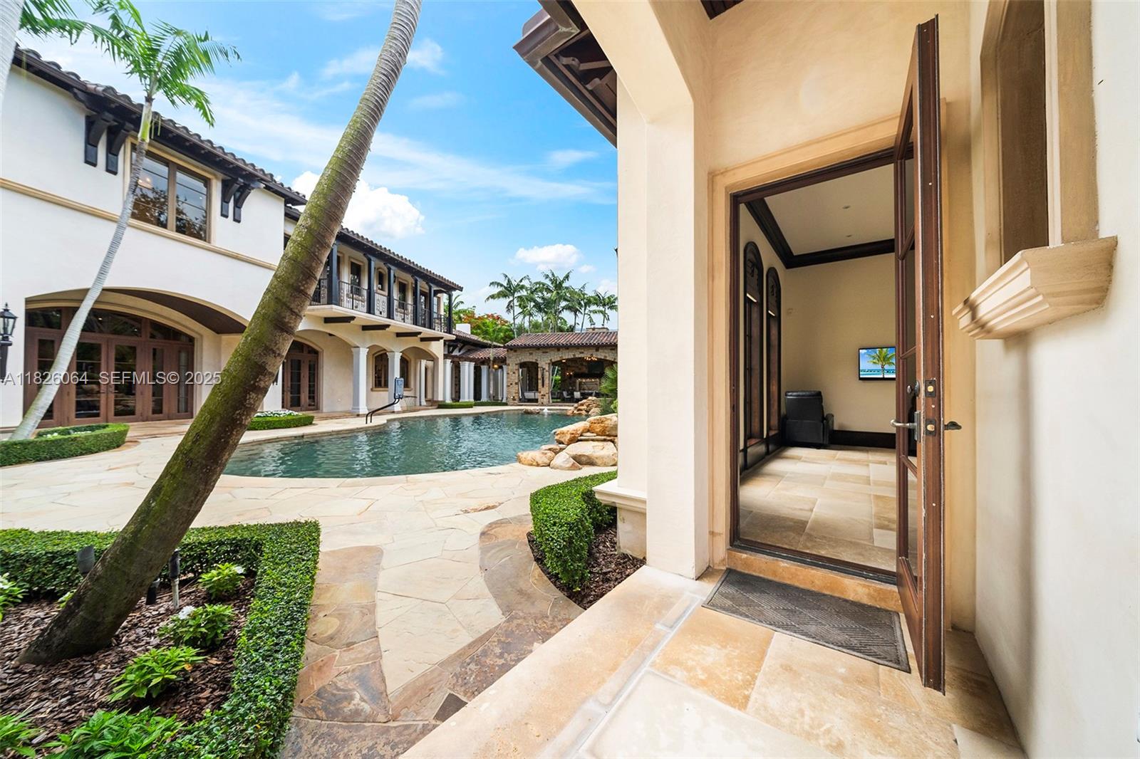 10101 Southwest 60th Court Pinecrest, FL 33156 - Photo 78 of 98 Guest House with Private Entrance