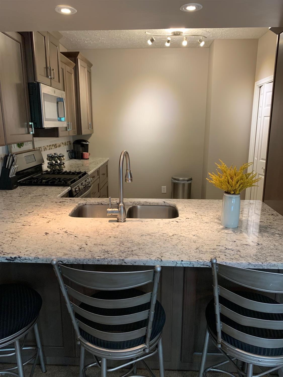 3523 Jessup Road Cincinnati, OH 45239 - Photo 8 of 25