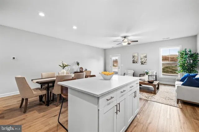 $2,300 | 137 Coastal Drive, Unit 73, Hanover, PA 17331