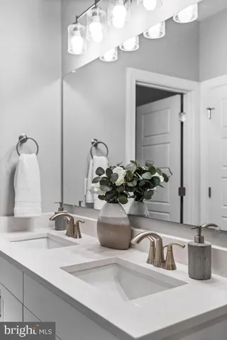 $2,300 | 137 Coastal Drive, Unit 73, Hanover, PA 17331