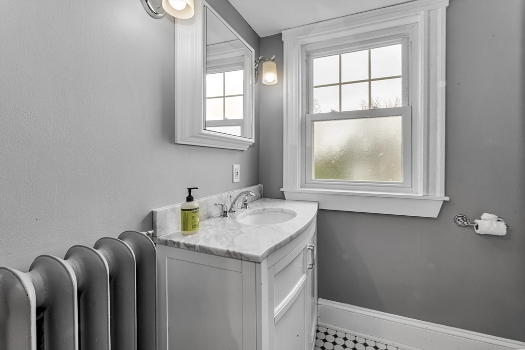 18 Hemlock Road Boston, MA 02132 - Photo 25 of 27