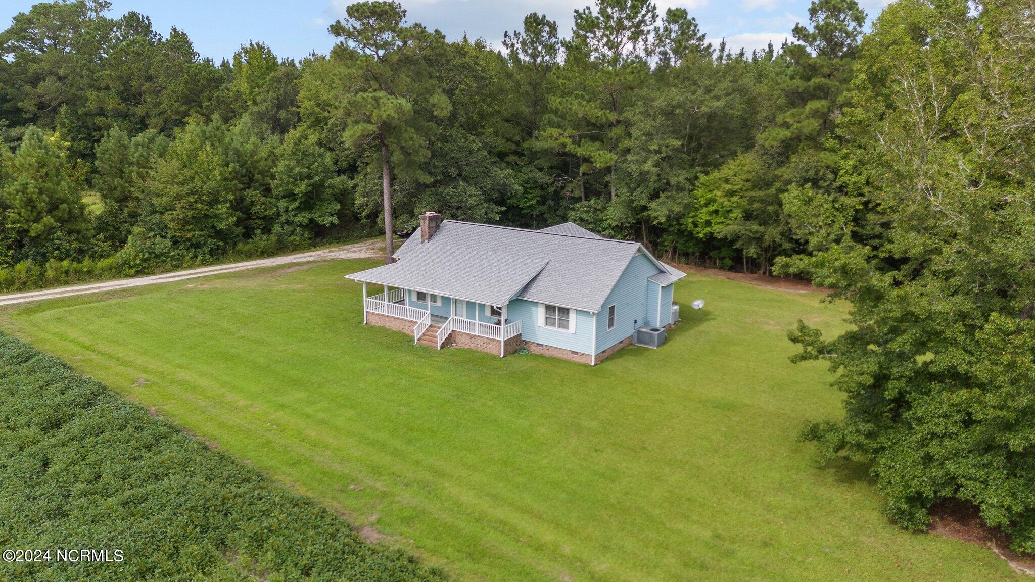 172 Truitt Road New Bern, NC 28560 - Photo 36 of 43 4-web-or-mls-DJI_20240906153754_0228_D