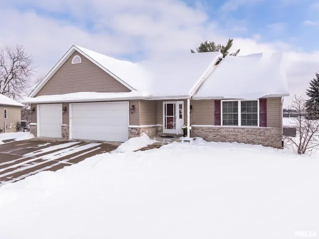 $424,999 | 6112 34th Ave A Court, Moline, IL 61265