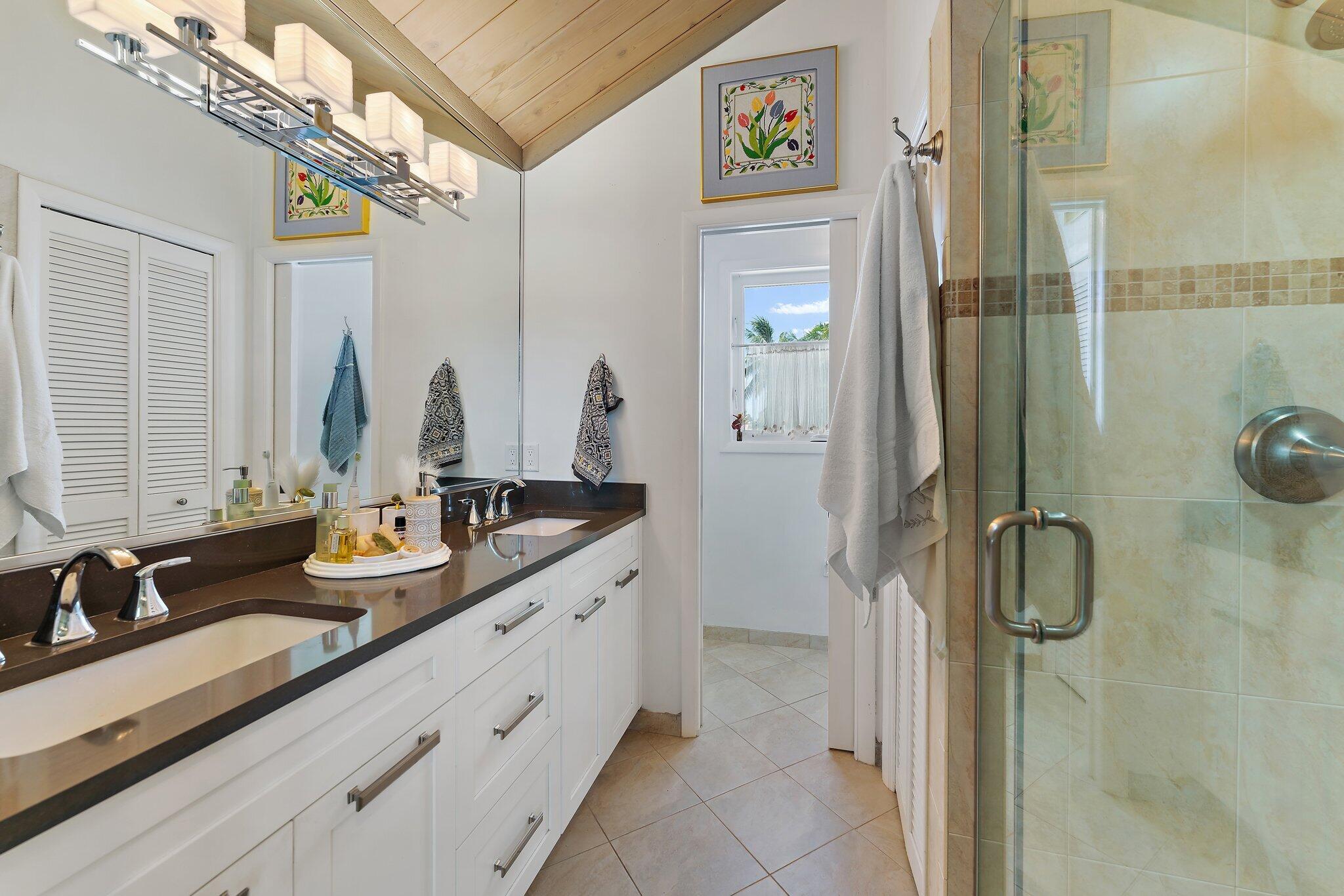 105 Albacore Lane Jupiter, FL 33477 - Photo 32 of 62 Primary bathroom