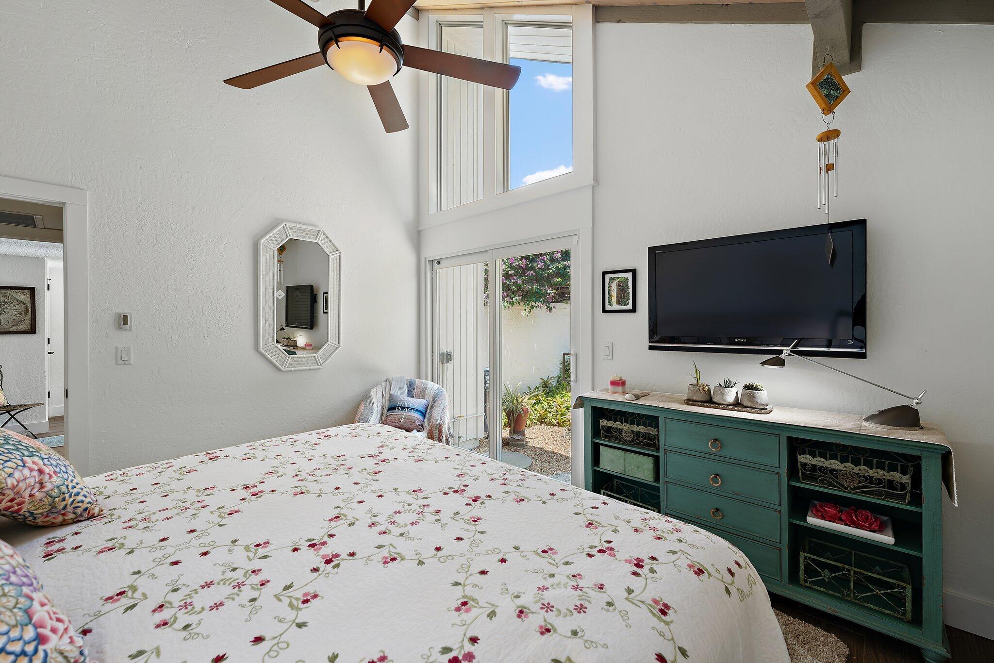 105 Albacore Lane Jupiter, FL 33477 - Photo 39 of 62 Guest bedroom downstairs