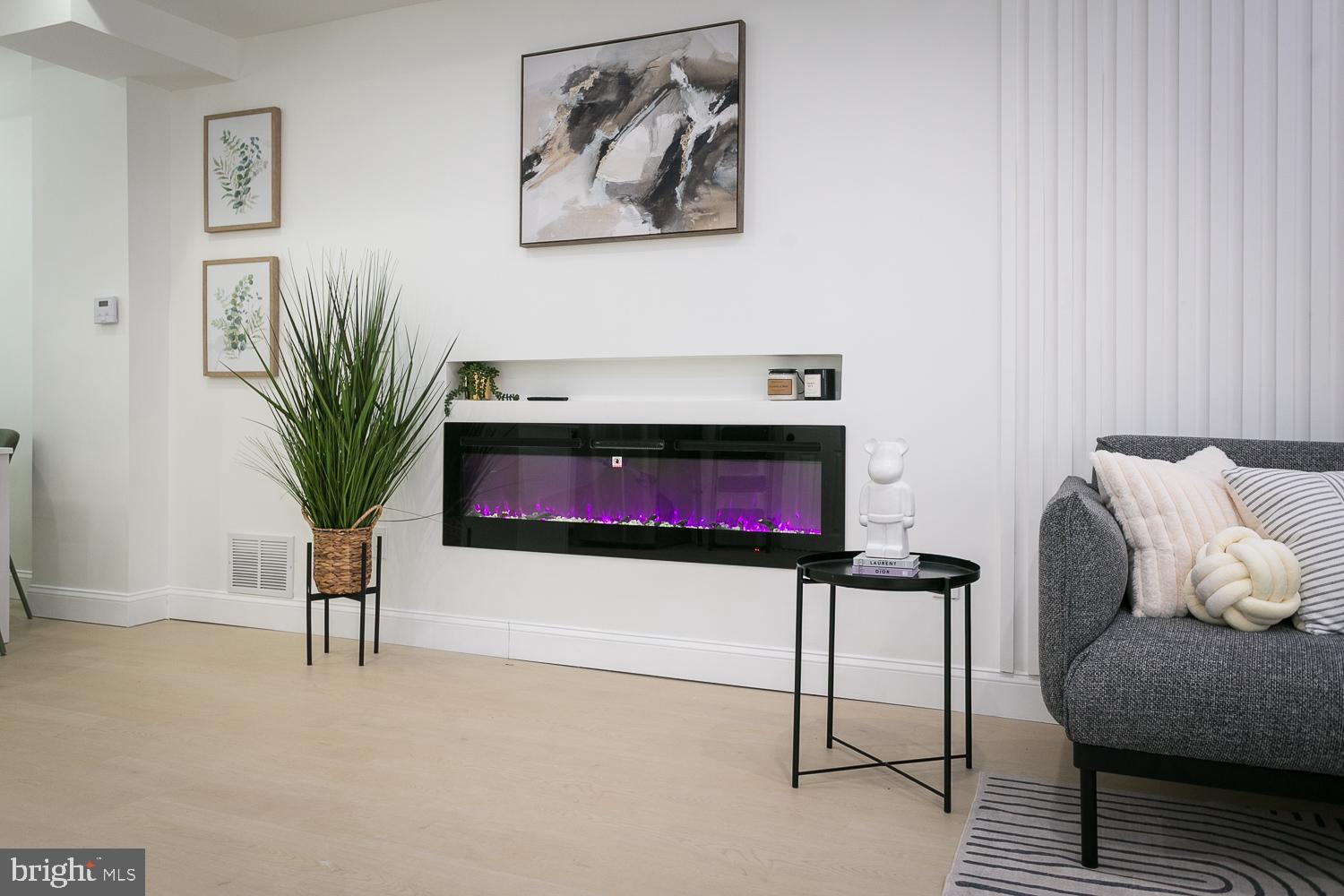 3729 Beehler Avenue Baltimore, MD 21215 - Photo 5 of 36 a living room with furniture