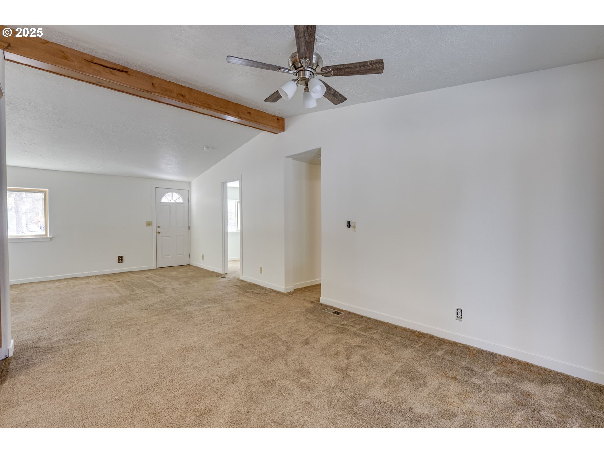 16203 Hawks Lair Road La Pine, OR 97739 - Photo 14 of 48