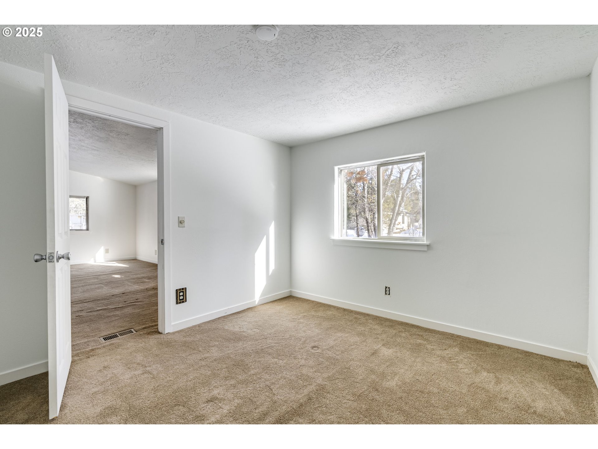 16203 Hawks Lair Road La Pine, OR 97739 - Photo 20 of 48