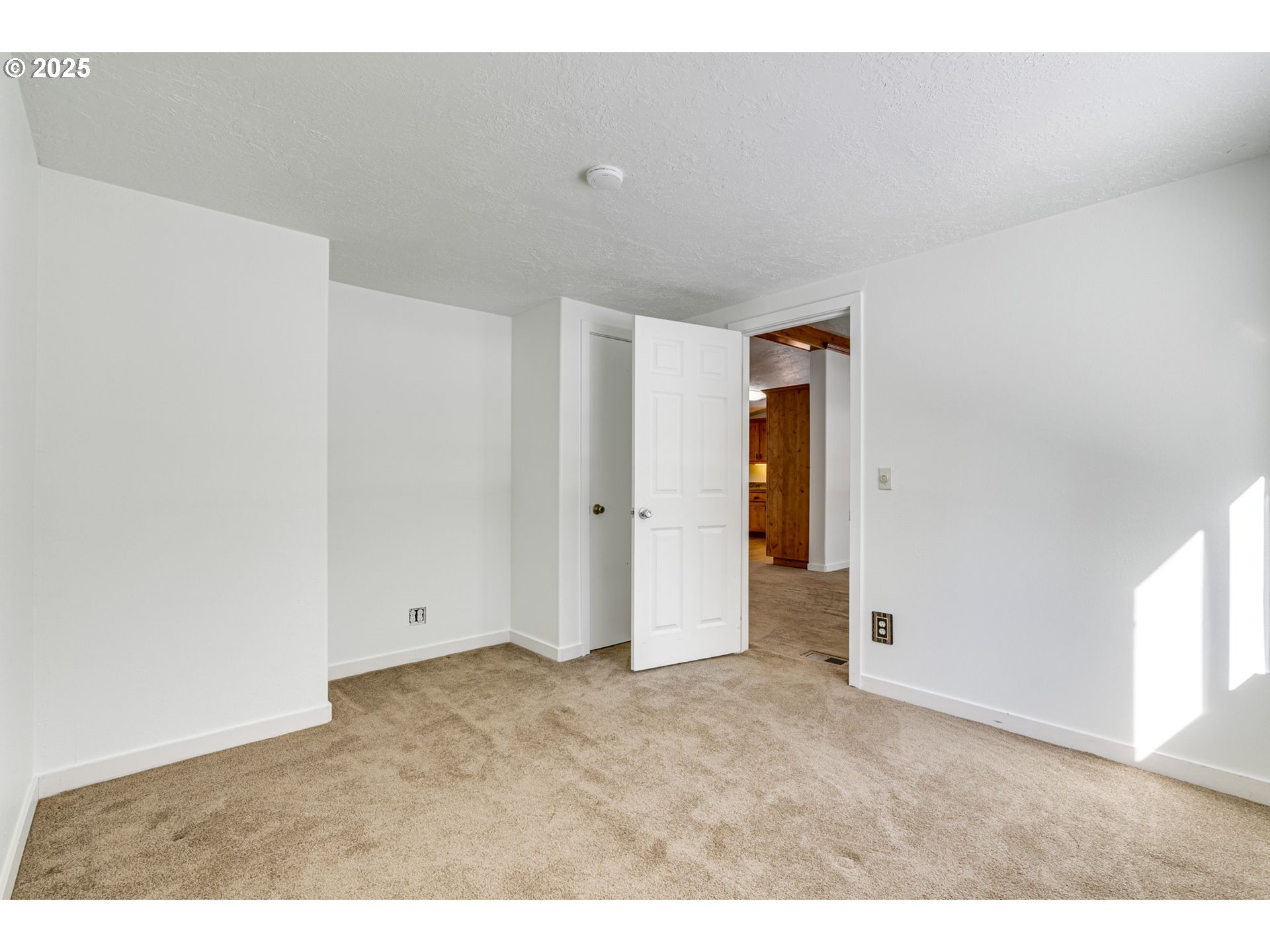 16203 Hawks Lair Road La Pine, OR 97739 - Photo 21 of 48