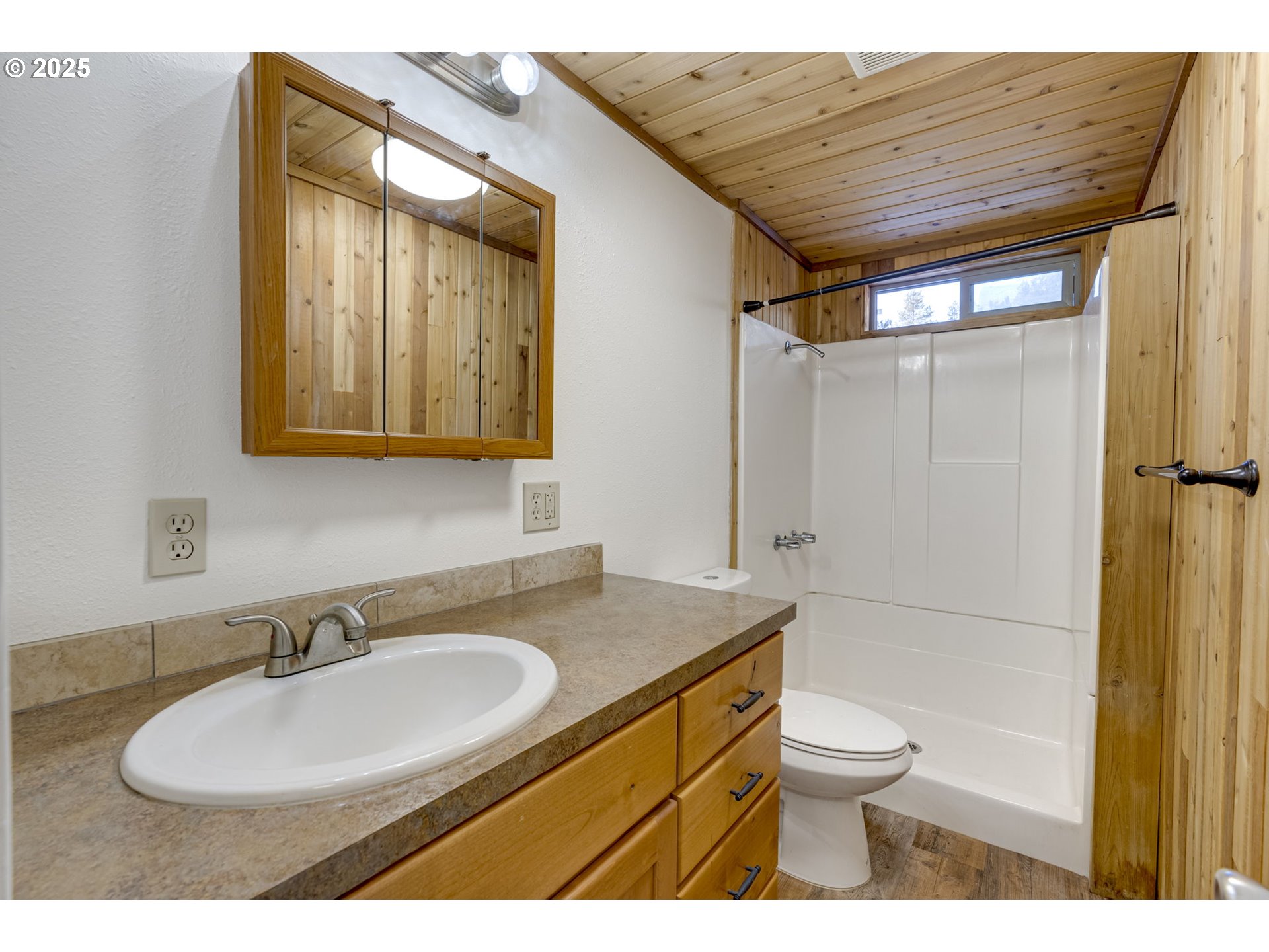 16203 Hawks Lair Road La Pine, OR 97739 - Photo 26 of 48