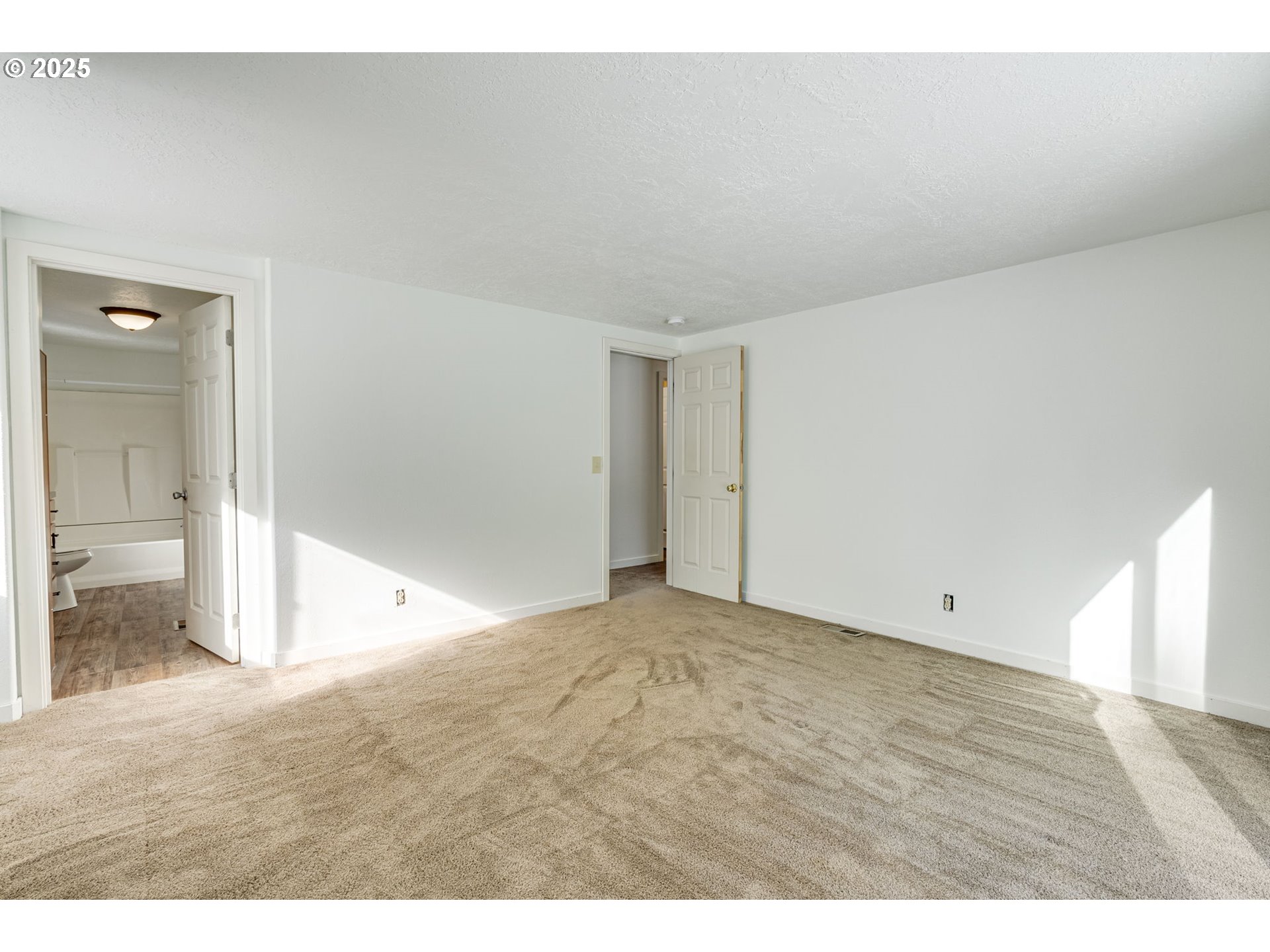 16203 Hawks Lair Road La Pine, OR 97739 - Photo 34 of 48