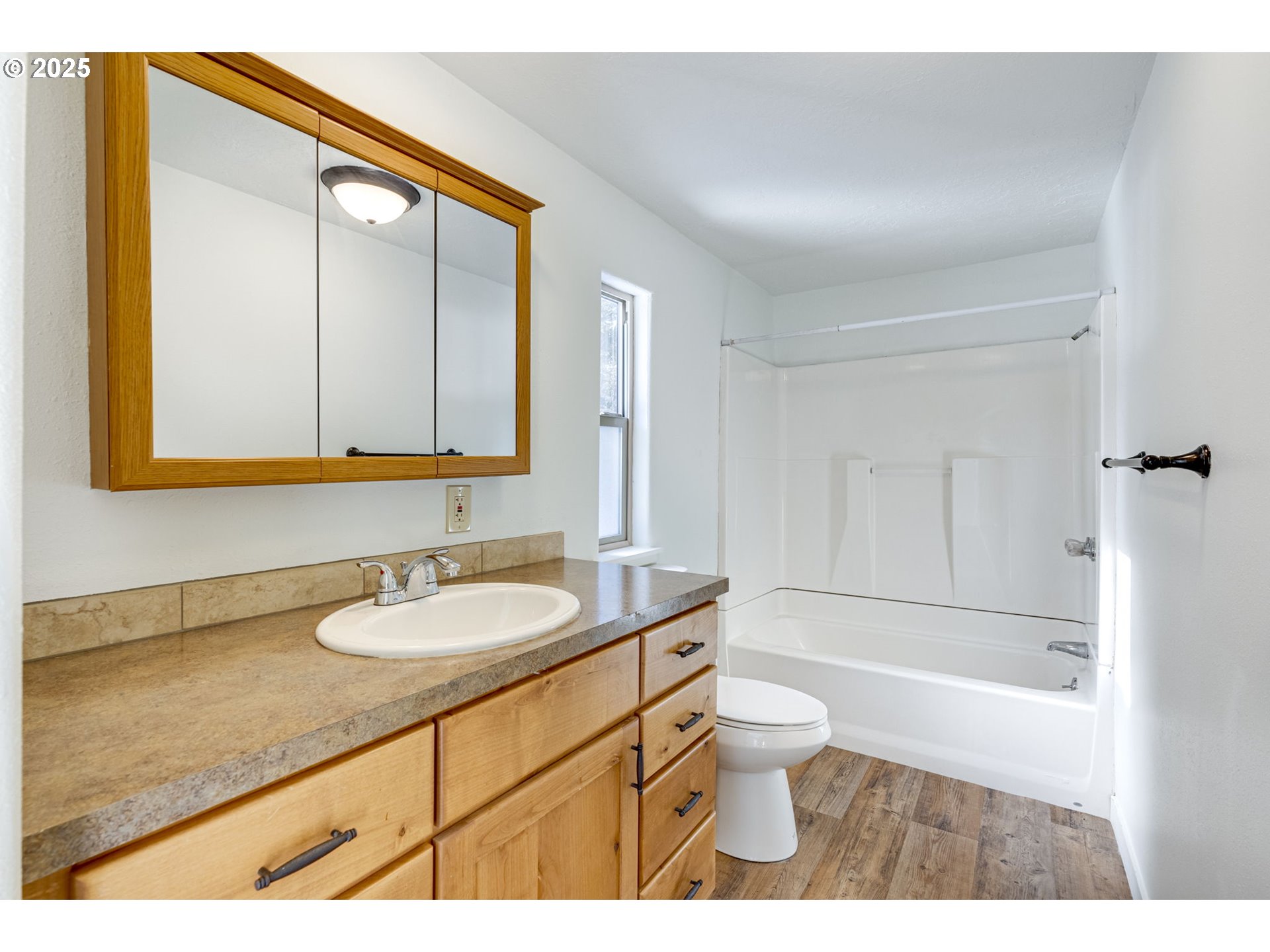 16203 Hawks Lair Road La Pine, OR 97739 - Photo 35 of 48