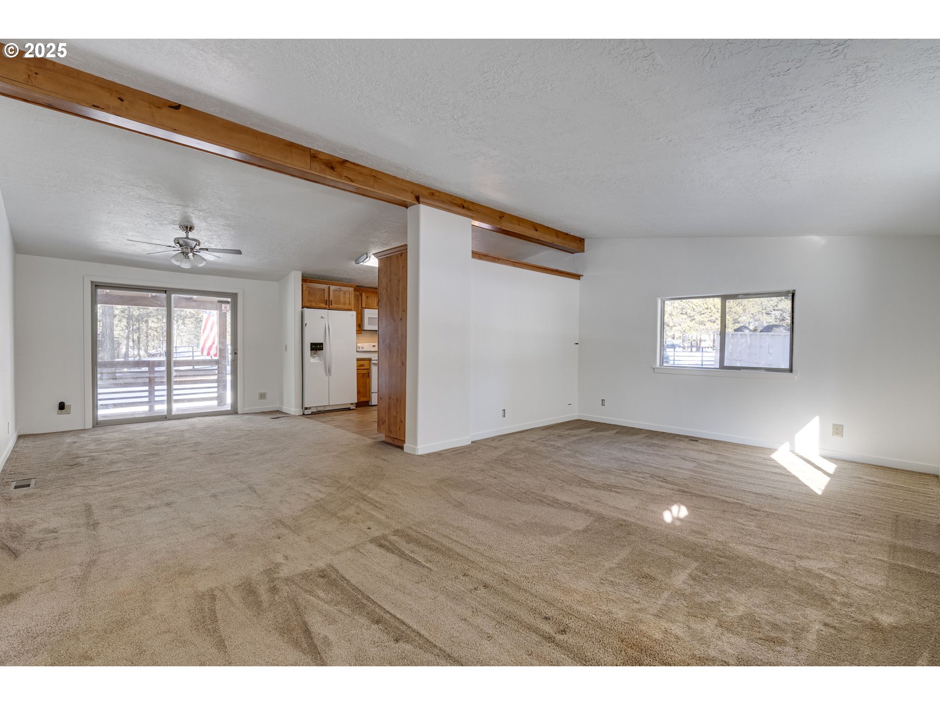 16203 Hawks Lair Road La Pine, OR 97739 - Photo 5 of 48