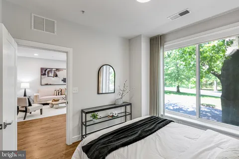 $599,000 | 625 Slaters Lane, Unit 107, Alexandria, VA 22314