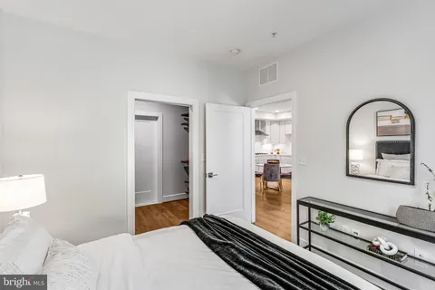 $599,000 | 625 Slaters Lane, Unit 107, Alexandria, VA 22314