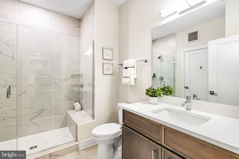 $599,000 | 625 Slaters Lane, Unit 107, Alexandria, VA 22314