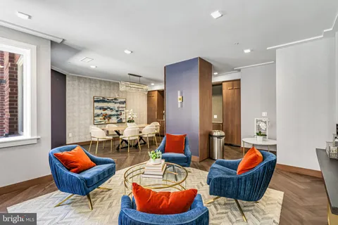 $599,000 | 625 Slaters Lane, Unit 107, Alexandria, VA 22314