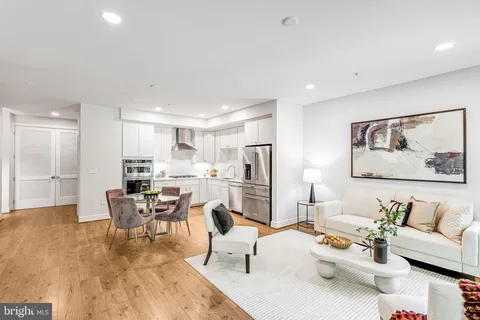 $599,000 | 625 Slaters Lane, Unit 107, Alexandria, VA 22314
