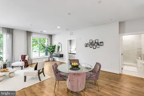 $599,000 | 625 Slaters Lane, Unit 107, Alexandria, VA 22314