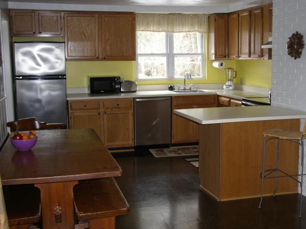 95 Temi Road Raynham, MA 02767 - Photo 9 of 21 Gallery Image 9
