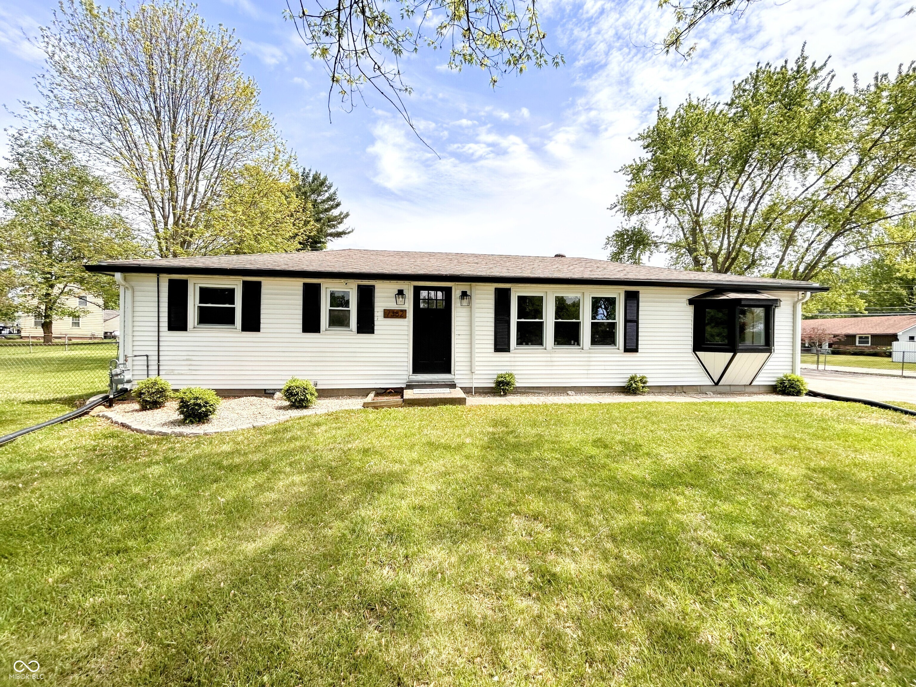 7382 Denise Drive Fort Wayne, IN 46835 - Photo 1 of 43