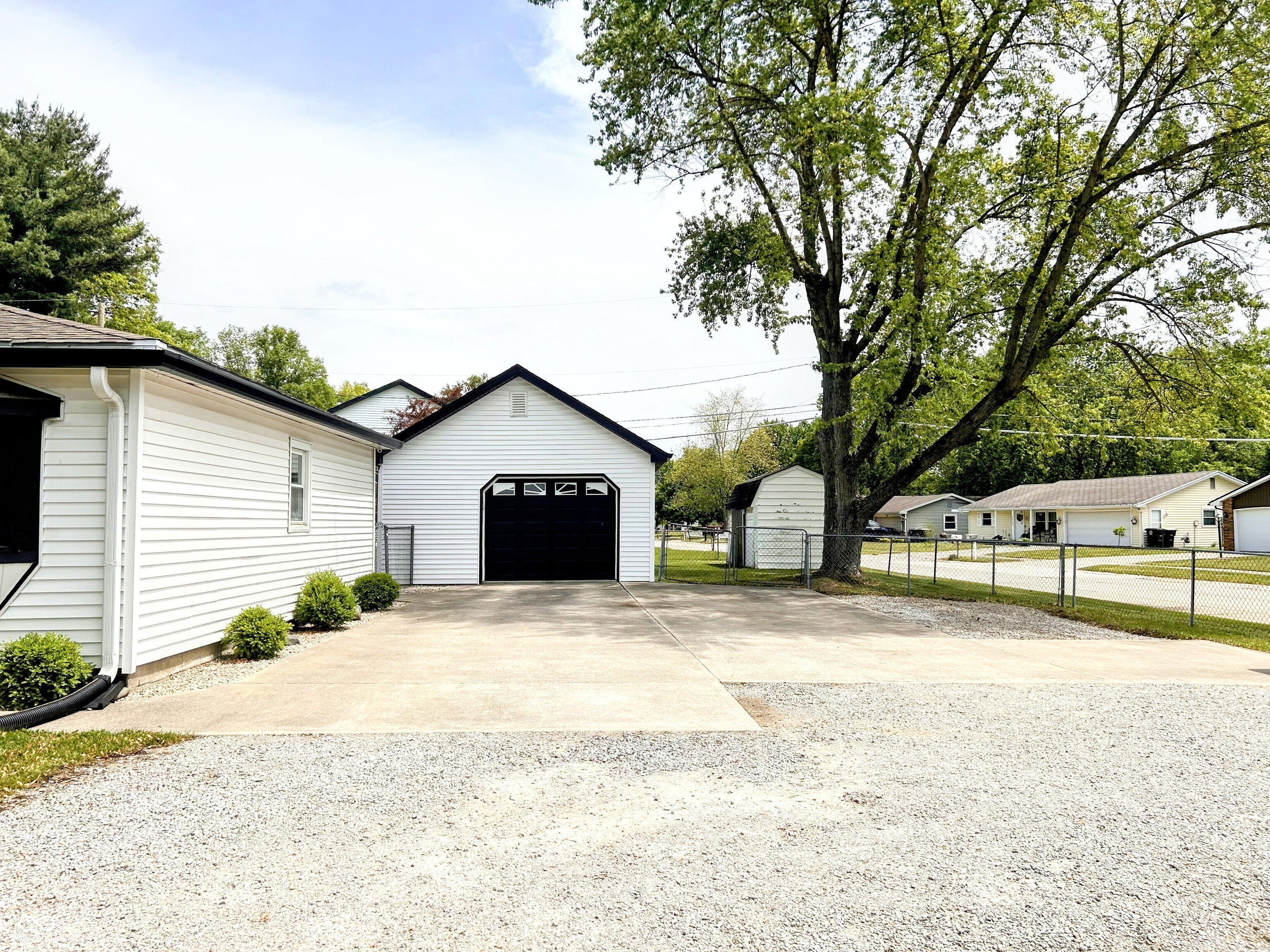 7382 Denise Drive Fort Wayne, IN 46835 - Photo 5 of 43