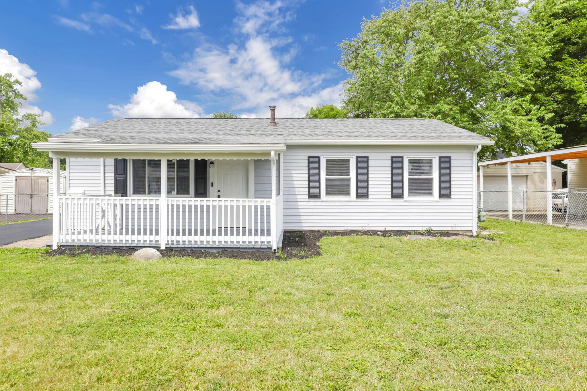 3871 Glenfield Road Columbus, OH 43232 - Photo 2 of 39 2-web-or-mls-IMG_2043