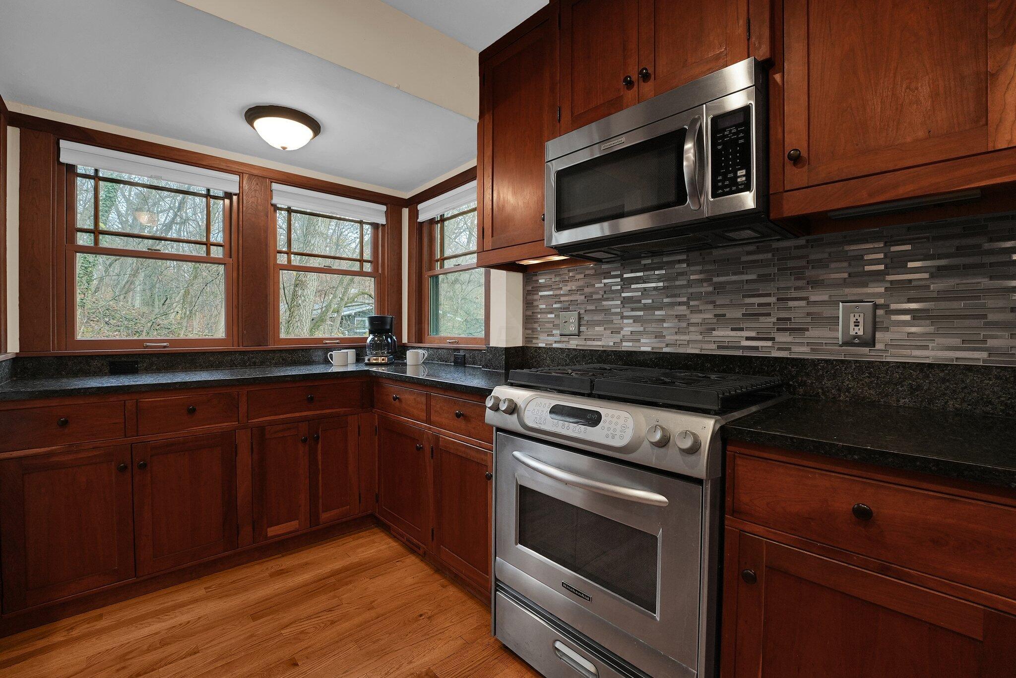 296 Walhalla Road Columbus, OH 43202 - Photo 26 of 75 60-web-or-mls-296-walhalla-rd