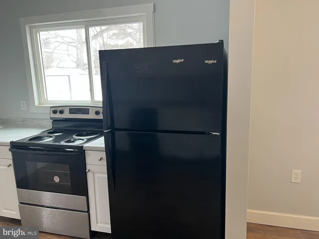 $1,990 | 604 East Oak Street, Oakland, MD 21550