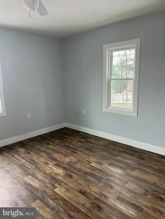 $1,990 | 604 East Oak Street, Oakland, MD 21550