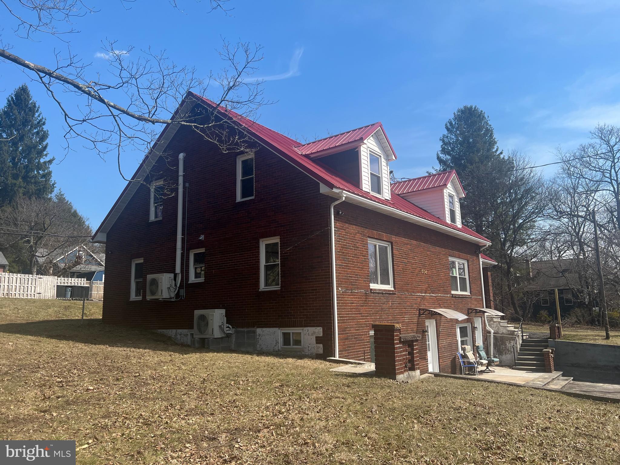 604 East Oak Street Oakland, MD 21550 - Photo 2 of 19