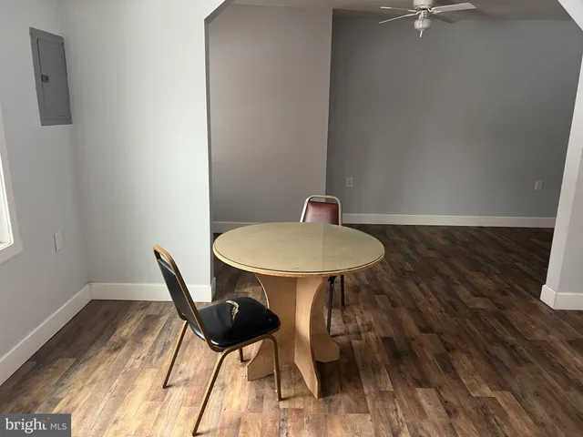 $1,990 | 604 East Oak Street, Oakland, MD 21550