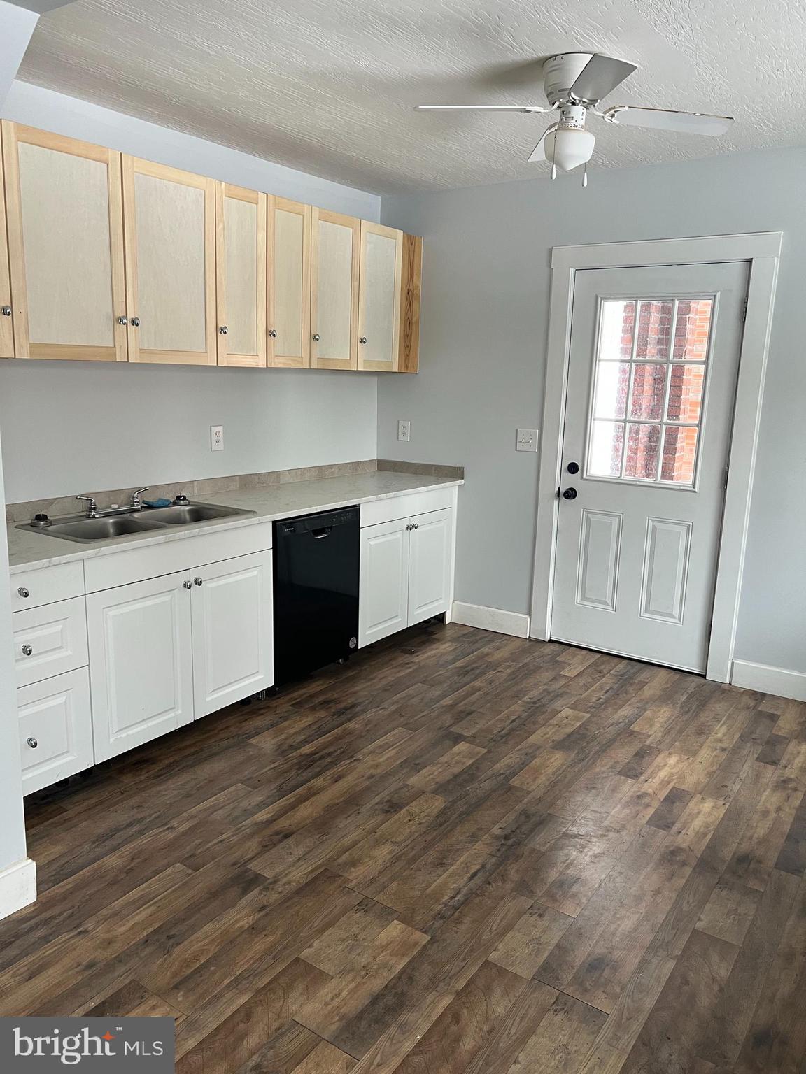 604 East Oak Street Oakland, MD 21550 - Photo 10 of 19