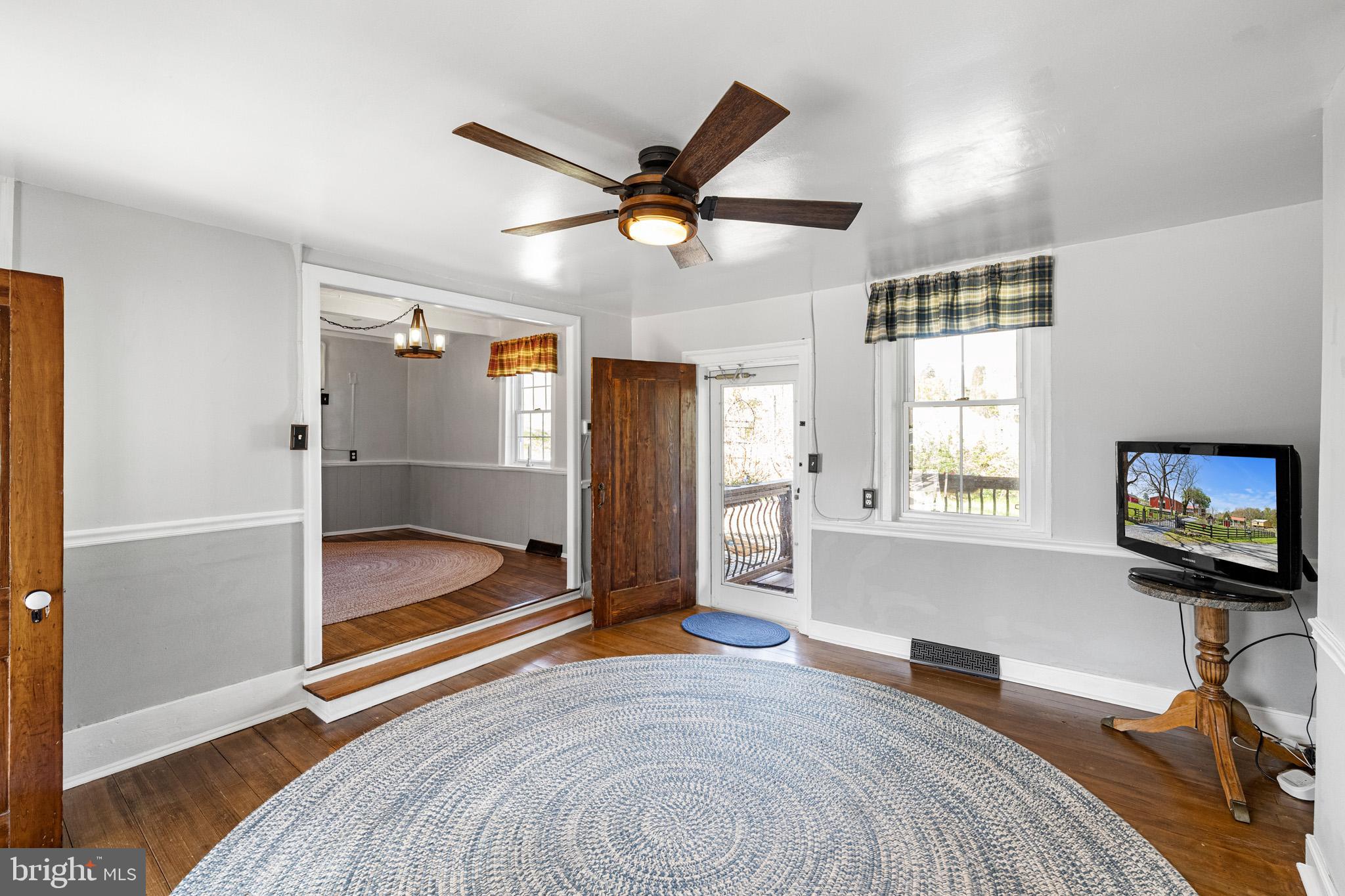 989 Swover Creek Road Edinburg, VA 22824 - Photo 26 of 132 Second Livingroom / Den