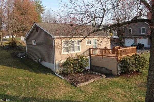$1,800 | 31 Ringwood Lane, Hewitt, NJ 07421