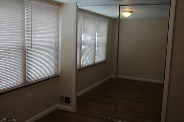 $1,800 | 31 Ringwood Lane, Hewitt, NJ 07421