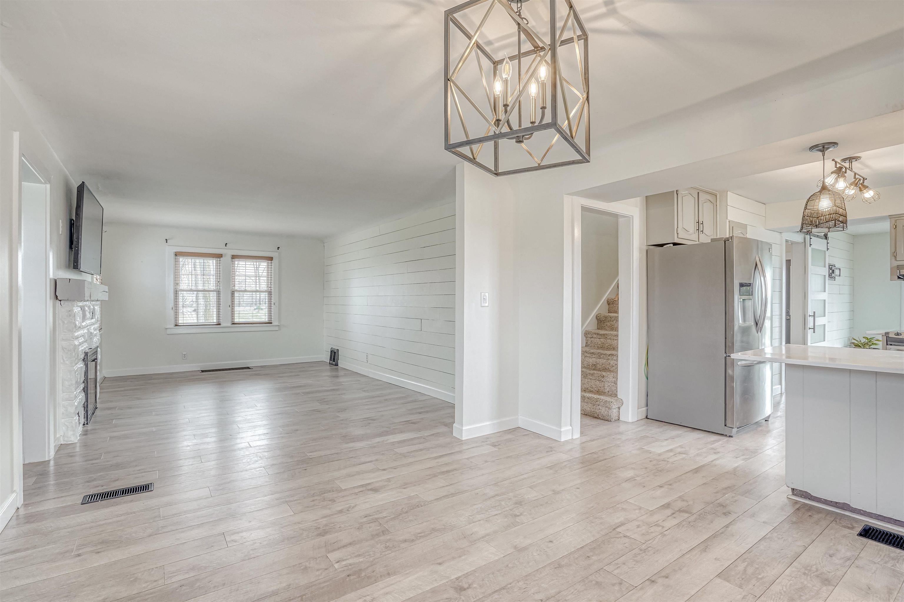 3519 Woods Road Fort Wayne, IN 46818 - Photo 4 of 34 Gallery Image 4