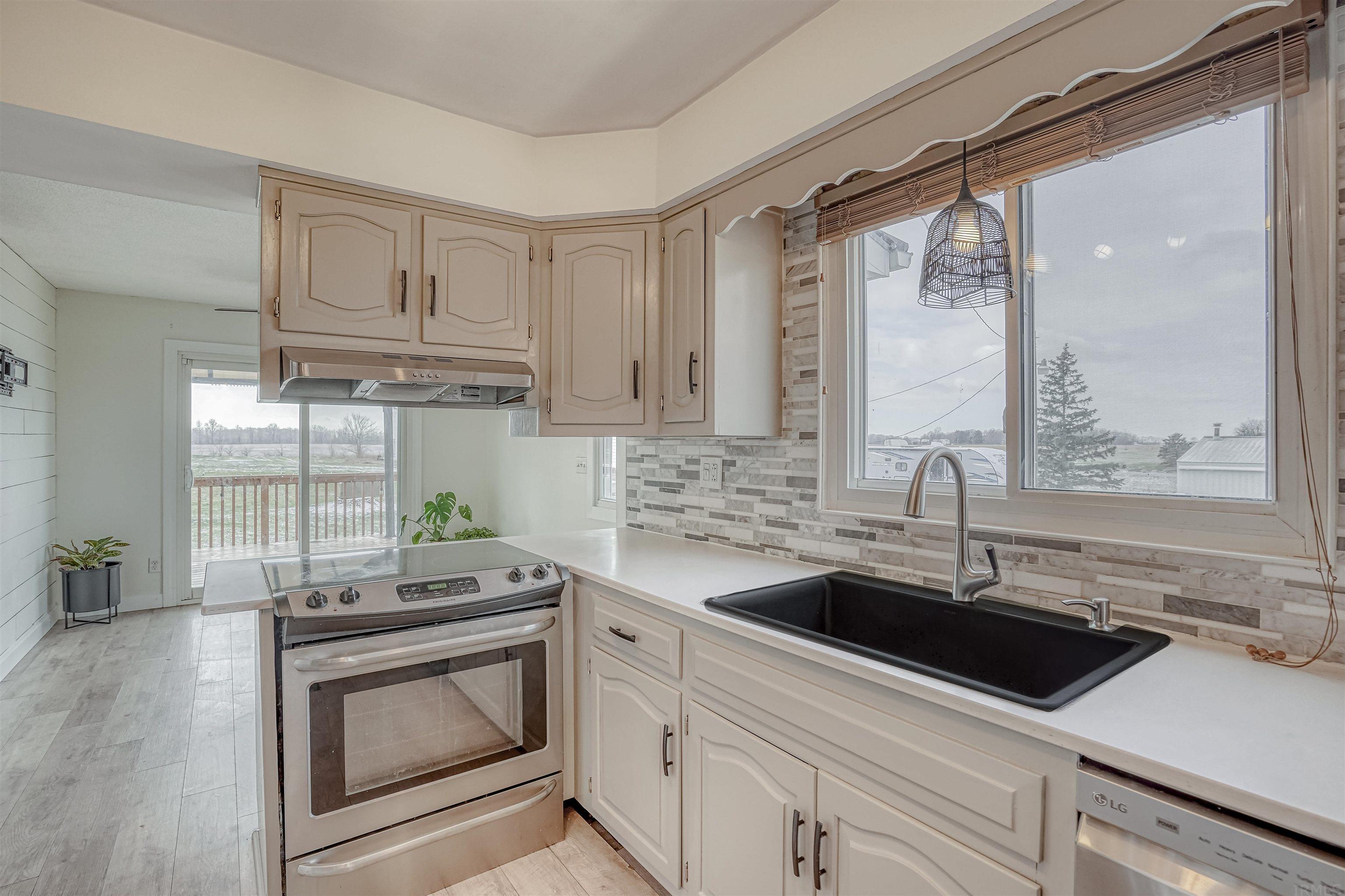 3519 Woods Road Fort Wayne, IN 46818 - Photo 7 of 34 Gallery Image 7