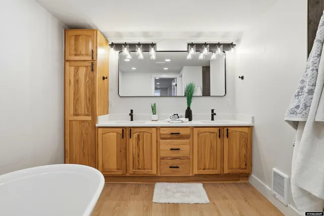 $594,500 | 205 East 8th Street, Casper, WY 82601