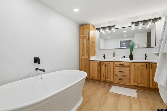 $594,500 | 205 East 8th Street, Casper, WY 82601