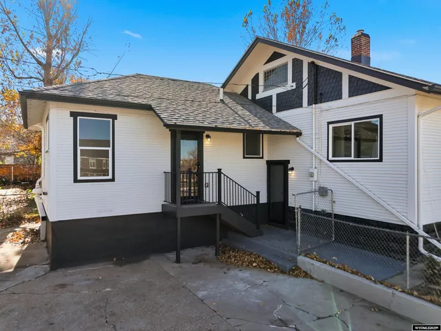 $594,500 | 205 East 8th Street, Casper, WY 82601
